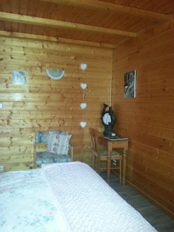 B&B Chalet l'Epinette Gérardmer Rom bilde